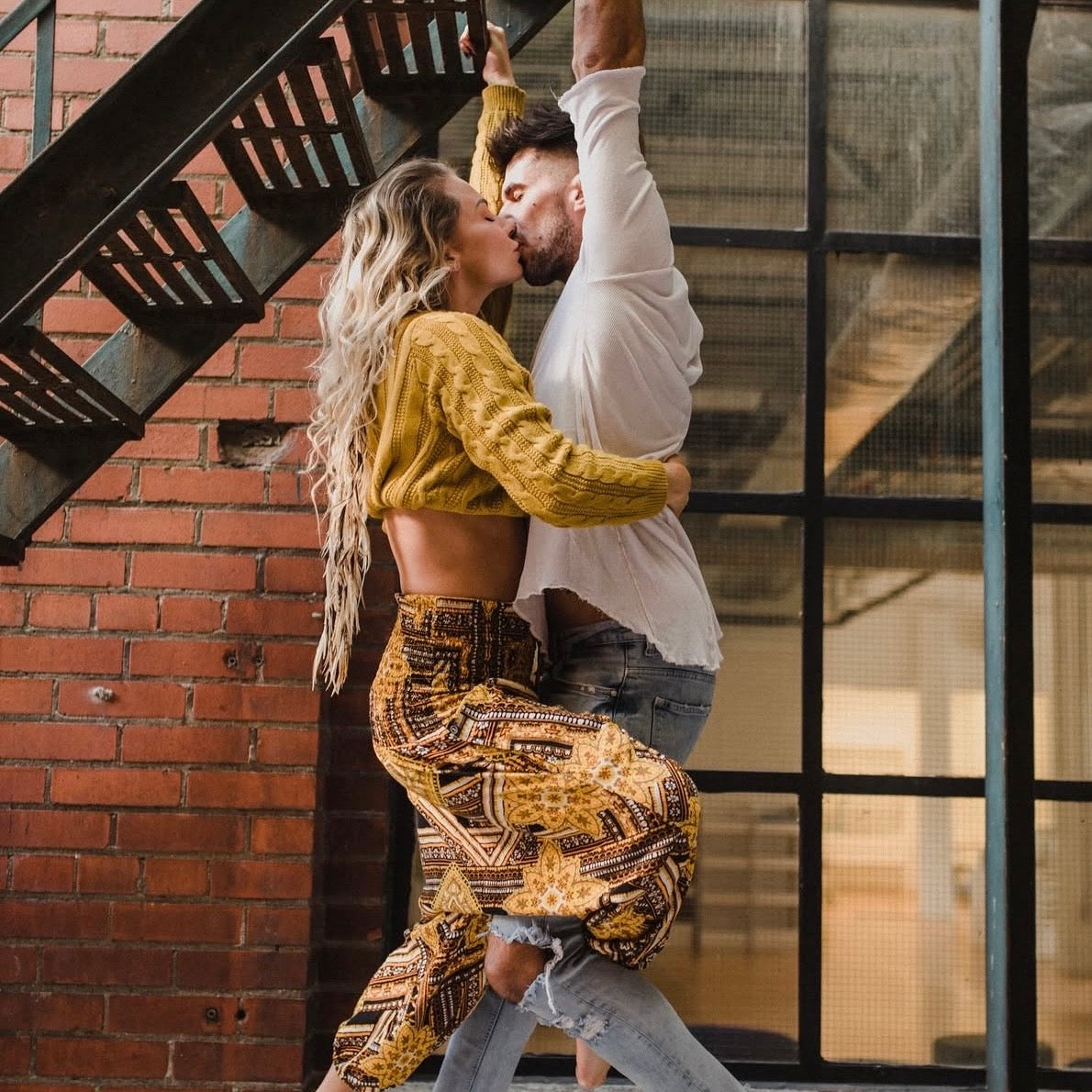 Why Wide-Leg Pants Are the Ultimate Year-Round Staple