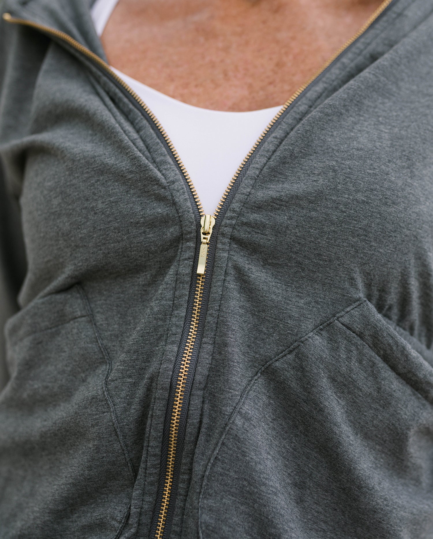 Sporty chic: yoga pants with oversized organic hoodie#color_grey