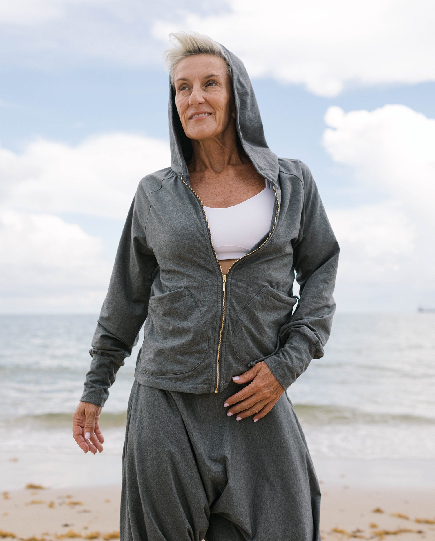 Yoga-inspired outfit with parachute pants and hoodie #color_grey