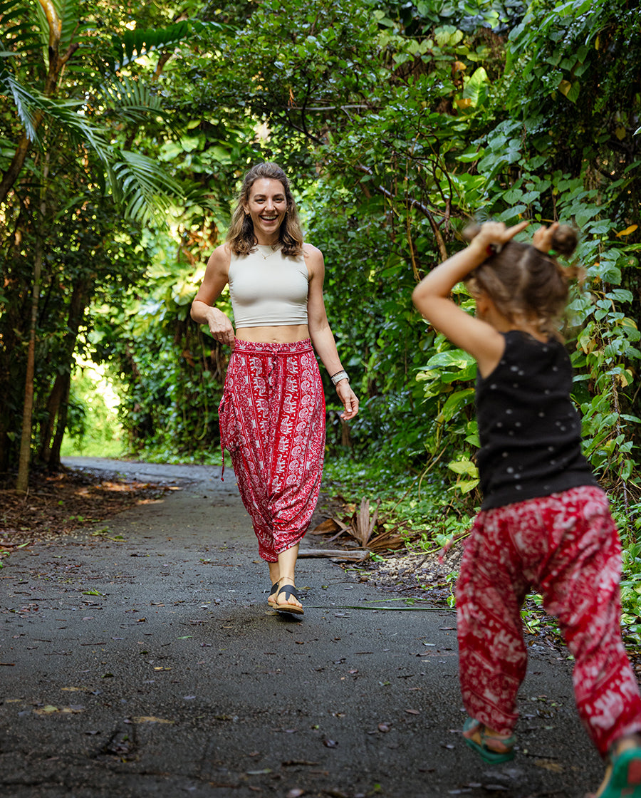 comfortable harem pants while taking a walk #color_red lotus