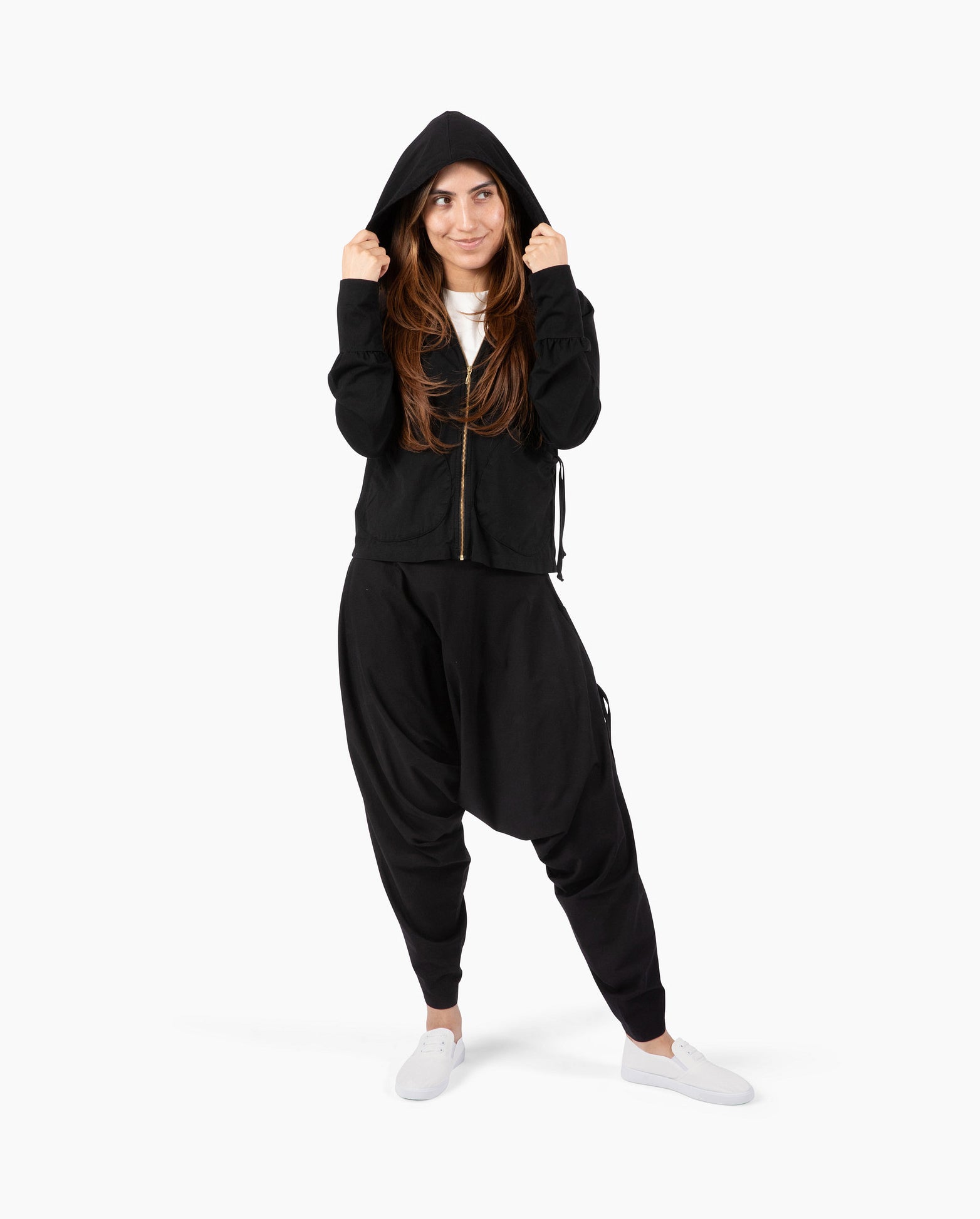 Yoga-ready outfit with balloon pants and sport hoodie #color_blak