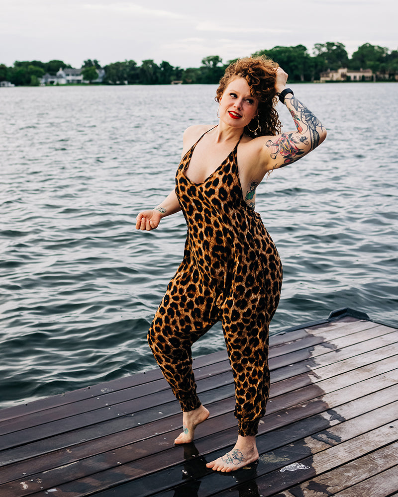 Side angle of leopard print leotard with low back #color_leopard