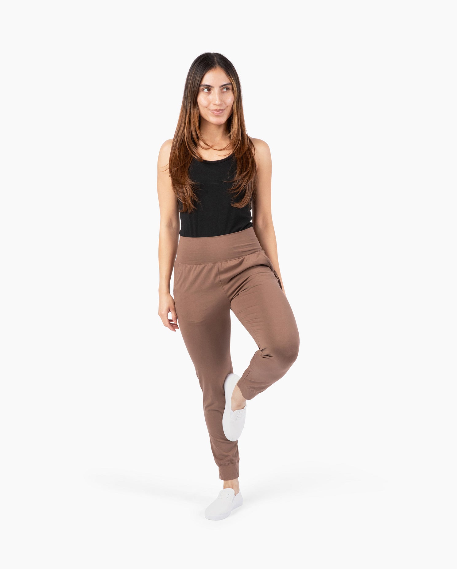 Relaxed-fit joggers styled with cropped hoodie#color_walnut